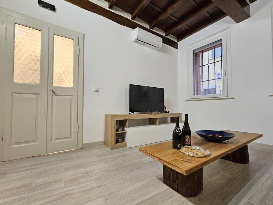 Il Rifugio Di Trip Apartment Мантова Екстериор снимка